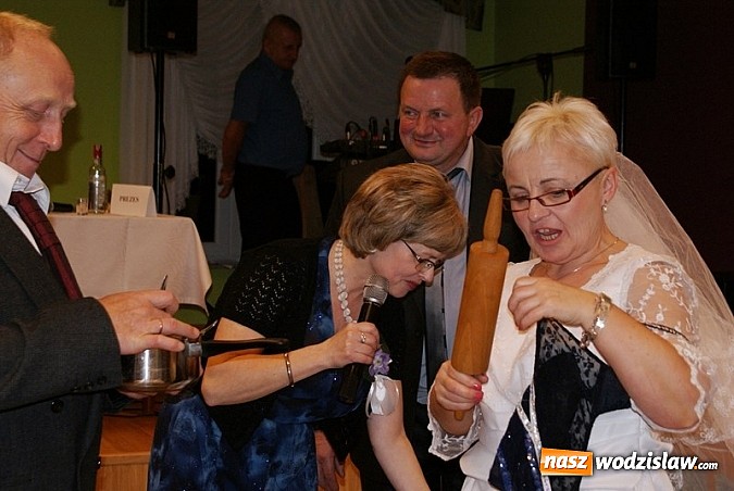 Zdjęcie w galerii na portalu naszwodzislaw.com: Teściowe zaszalały - fotorelacja z niezapomnianej biesiady w Połomi wiadomości z regionu