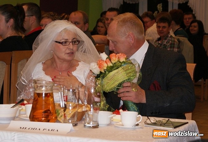 Zdjęcie w galerii na portalu naszwodzislaw.com: Teściowe zaszalały - fotorelacja z niezapomnianej biesiady w Połomi wiadomości z regionu