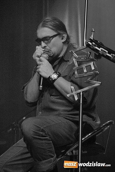 Zdjęcie w galerii na portalu naszwodzislaw.com: Dżem zaśpiewał w RCK Feniks - zobacz zdjęcia wiadomości z regionu