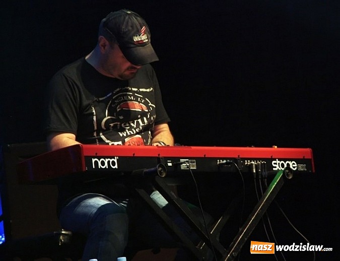 Zdjęcie w galerii na portalu naszwodzislaw.com: Dżem zaśpiewał w RCK Feniks - zobacz zdjęcia wiadomości z regionu