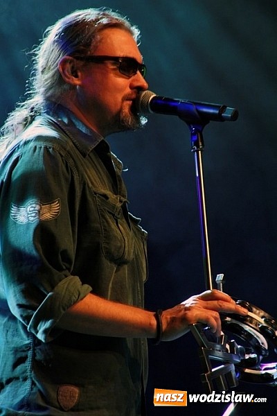 Zdjęcie w galerii na portalu naszwodzislaw.com: Dżem zaśpiewał w RCK Feniks - zobacz zdjęcia wiadomości z regionu