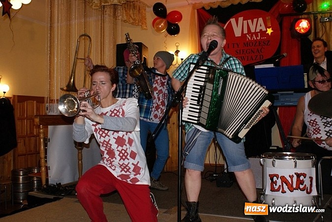 Zdjęcie w galerii na portalu naszwodzislaw.com: Enej, Krzysztof Krawczyk, Bogdan Smoleń i Piotr Żyła - gwiazdy zjechały do Mszany wiadomości z regionu