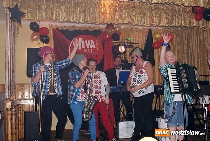 Zdjęcie w galerii na portalu naszwodzislaw.com: Enej, Krzysztof Krawczyk, Bogdan Smoleń i Piotr Żyła - gwiazdy zjechały do Mszany wiadomości z regionu