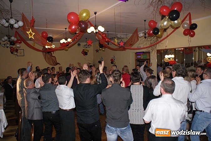 Zdjęcie w galerii na portalu naszwodzislaw.com: Enej, Krzysztof Krawczyk, Bogdan Smoleń i Piotr Żyła - gwiazdy zjechały do Mszany wiadomości z regionu