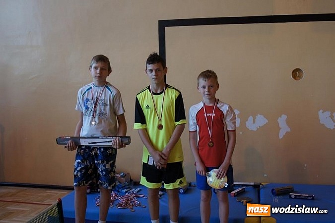 Zdjęcie w galerii na portalu naszwodzislaw.com: Mikołajkowy turniej tenisa stołowego za nami wiadomości z regionu