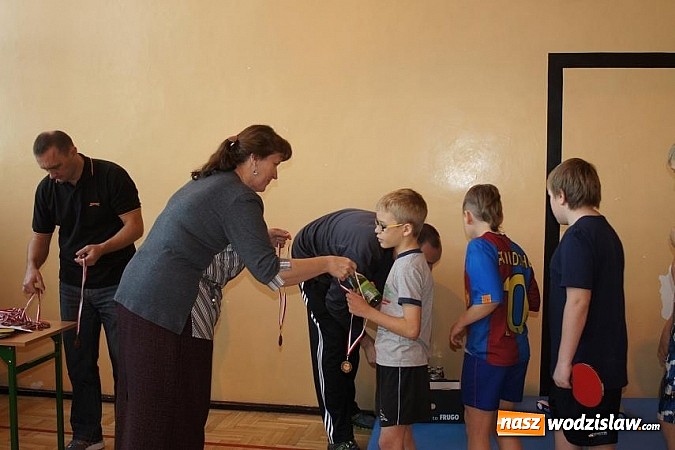 Zdjęcie w galerii na portalu naszwodzislaw.com: Mikołajkowy turniej tenisa stołowego za nami wiadomości z regionu