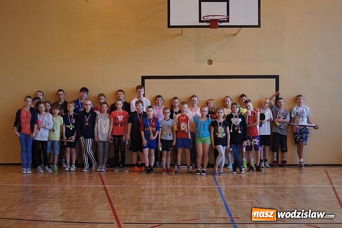 Zdjęcie w galerii na portalu naszwodzislaw.com: Mikołajkowy turniej tenisa stołowego za nami wiadomości z regionu