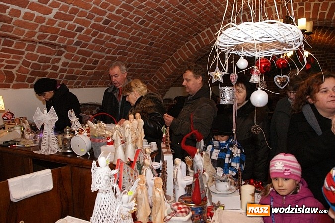 Zdjęcie w galerii na portalu naszwodzislaw.com: Jarmark Adwentowy w Starym Opactwie wiadomości z regionu