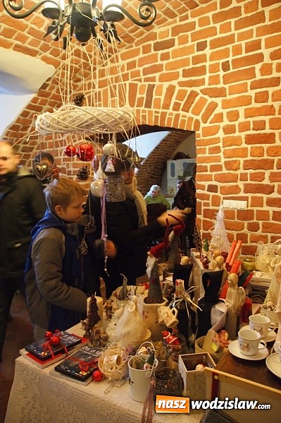 Zdjęcie w galerii na portalu naszwodzislaw.com: Jarmark Adwentowy w Starym Opactwie wiadomości z regionu