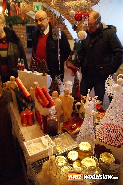 Zdjęcie w galerii na portalu naszwodzislaw.com: Jarmark Adwentowy w Starym Opactwie wiadomości z regionu