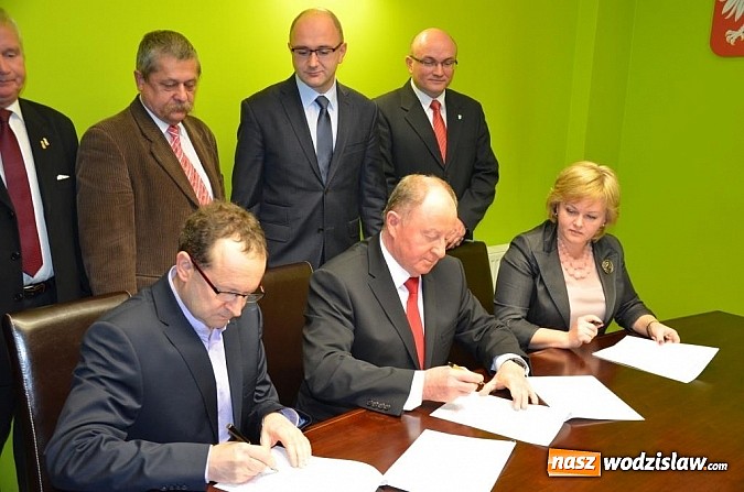 Zdjęcie w galerii na portalu naszwodzislaw.com: Powiat otrzyma odszkodowanie za zniszczone drogi wiadomości z regionu