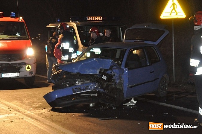 Zdjęcie w galerii na portalu naszwodzislaw.com: Czołowe zderzenie na trasie do Lubomi wiadomości z regionu