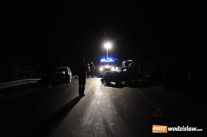 Zdjęcie w galerii na portalu naszwodzislaw.com: Czołowe zderzenie na trasie do Lubomi wiadomości z regionu