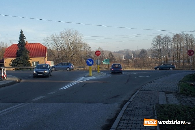 Zdjęcie w galerii na portalu naszwodzislaw.com: Stop na skrzyżowaniu ul. 1 Maja z Moszczeńską  wiadomości z regionu