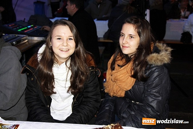 Zdjęcie w galerii na portalu naszwodzislaw.com: Wodzisławianie świętowali wspólnie na rynku - fotorelacja wiadomości z regionu