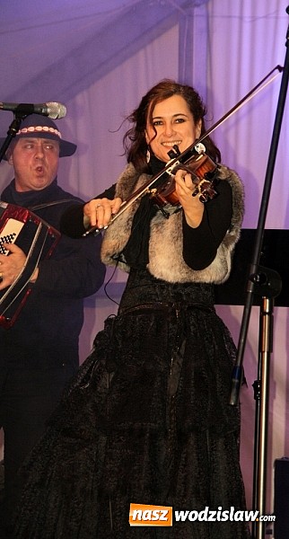 Zdjęcie w galerii na portalu naszwodzislaw.com: Wodzisławianie świętowali wspólnie na rynku - fotorelacja wiadomości z regionu