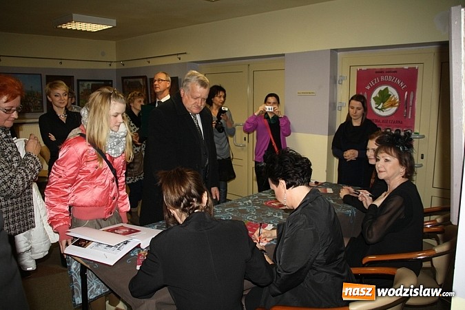 Zdjęcie w galerii na portalu naszwodzislaw.com: Więzi rodzinne w MOK - fotorelacja wiadomości z regionu