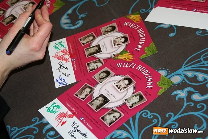 Zdjęcie w galerii na portalu naszwodzislaw.com: Więzi rodzinne w MOK - fotorelacja wiadomości z regionu