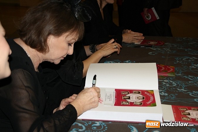 Zdjęcie w galerii na portalu naszwodzislaw.com: Więzi rodzinne w MOK - fotorelacja wiadomości z regionu