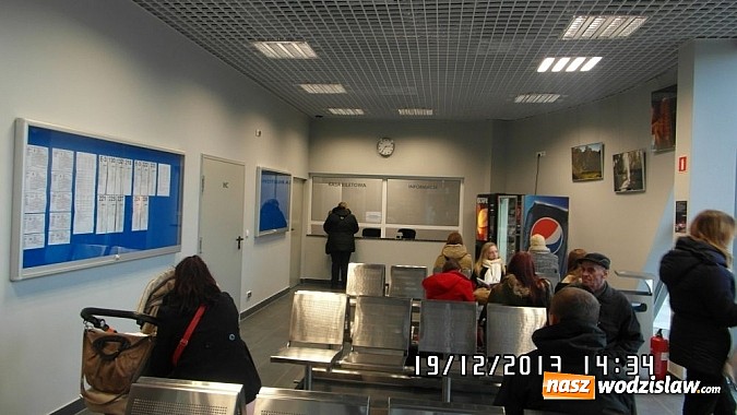 Zdjęcie w galerii na portalu naszwodzislaw.com: Poczekalnia na dworcu będzie czynna dłużej wiadomości z regionu
