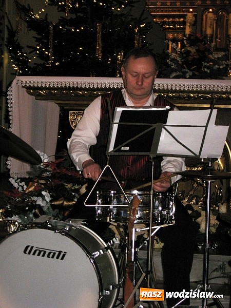 Zdjęcie w galerii na portalu naszwodzislaw.com: Kolędy świata zabrzmiały w lubomskim kościele wiadomości z regionu