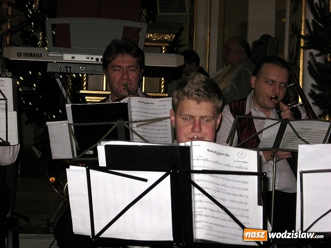 Zdjęcie w galerii na portalu naszwodzislaw.com: Kolędy świata zabrzmiały w lubomskim kościele wiadomości z regionu