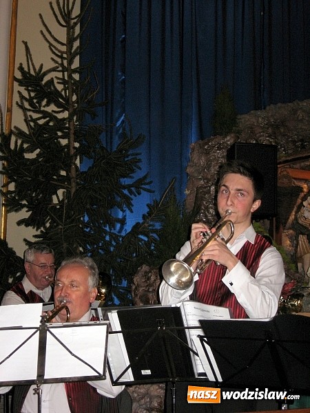 Zdjęcie w galerii na portalu naszwodzislaw.com: Kolędy świata zabrzmiały w lubomskim kościele wiadomości z regionu