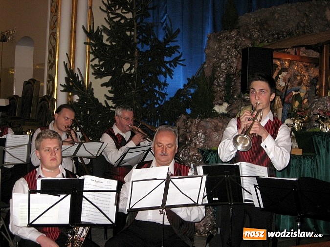 Zdjęcie w galerii na portalu naszwodzislaw.com: Kolędy świata zabrzmiały w lubomskim kościele wiadomości z regionu
