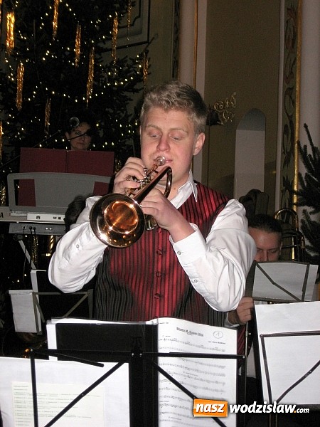 Zdjęcie w galerii na portalu naszwodzislaw.com: Kolędy świata zabrzmiały w lubomskim kościele wiadomości z regionu