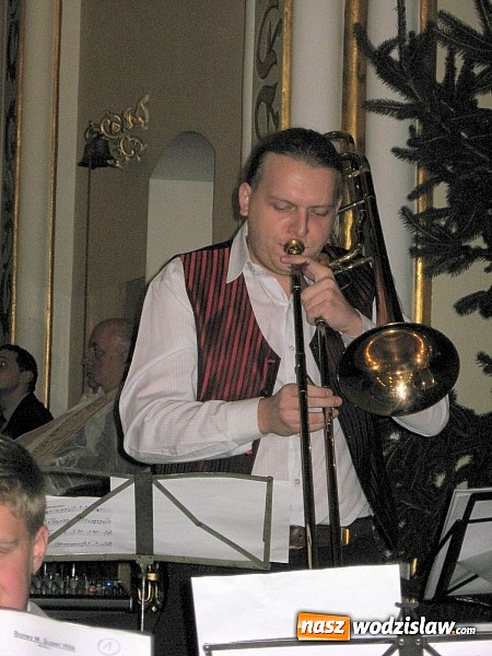 Zdjęcie w galerii na portalu naszwodzislaw.com: Kolędy świata zabrzmiały w lubomskim kościele wiadomości z regionu