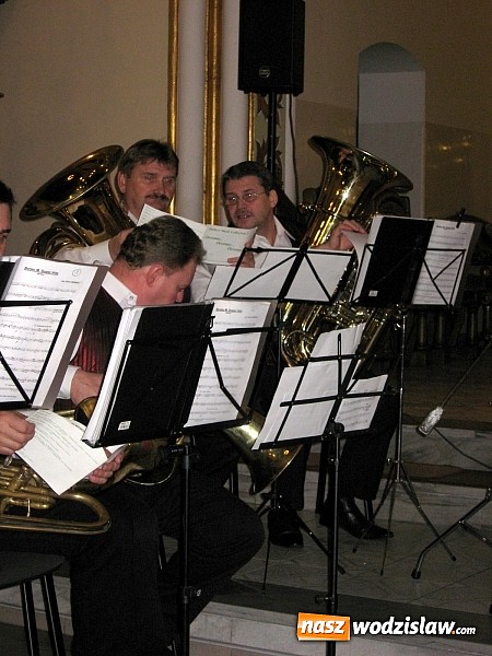 Zdjęcie w galerii na portalu naszwodzislaw.com: Kolędy świata zabrzmiały w lubomskim kościele wiadomości z regionu