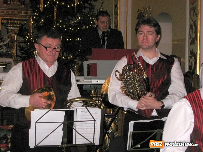 Zdjęcie w galerii na portalu naszwodzislaw.com: Kolędy świata zabrzmiały w lubomskim kościele wiadomości z regionu