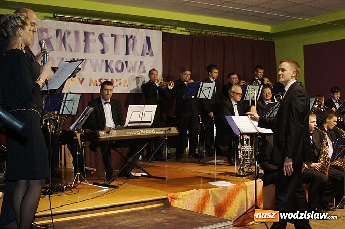 Zdjęcie w galerii na portalu naszwodzislaw.com: Zagrali jak z nut. Pierwszy koncert gminnej orkiestry wiadomości z regionu