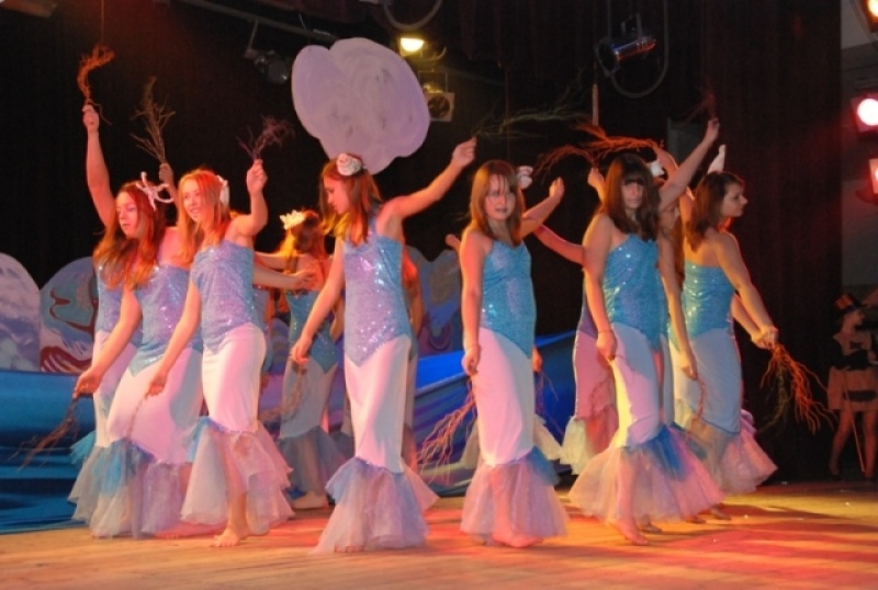 Zdjęcie w galerii na portalu naszwodzislaw.com: Bajecznie i kolorowo w radlińskim MOK-u wiadomości z regionu