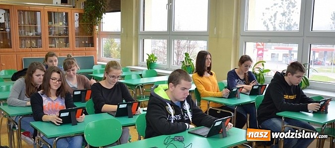 Zdjęcie w galerii na portalu naszwodzislaw.com: Nowe wyposażenie pracowni zawodowych w powiatowych szkołach wiadomości z regionu