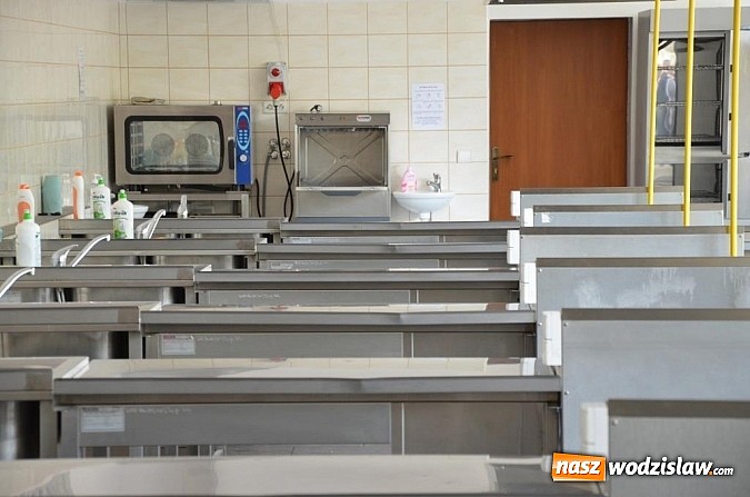 Zdjęcie w galerii na portalu naszwodzislaw.com: Nowe wyposażenie pracowni zawodowych w powiatowych szkołach wiadomości z regionu