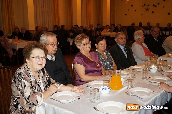 Zdjęcie w galerii na portalu naszwodzislaw.com: Na Dzień Babci i Dziadka spotkali się w Mszanie wiadomości z regionu