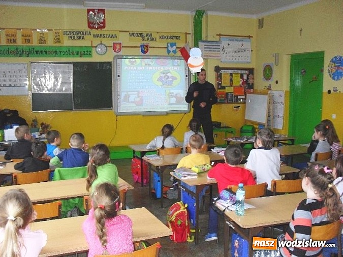Zdjęcie w galerii na portalu naszwodzislaw.com: Zakończono prelekcje w szkołach wiadomości z regionu
