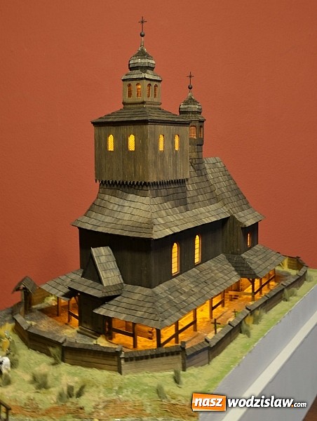 Zdjęcie w galerii na portalu naszwodzislaw.com: Kościół w miniaturze w wodzisławskim Muzeum wiadomości z regionu