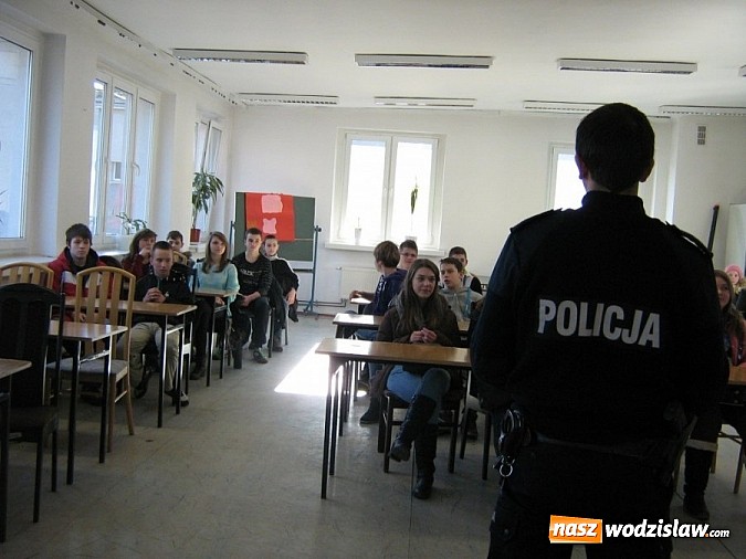 Zdjęcie w galerii na portalu naszwodzislaw.com: Uzależnienia drogą donikąd! wiadomości z regionu