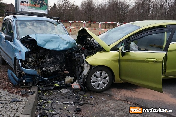 Zdjęcie w galerii na portalu naszwodzislaw.com: Pijany kierowca spowodował wypadek. W organizmie miał trzy promile alkoholu wiadomości z regionu