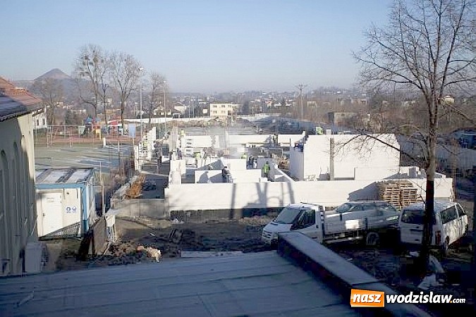 Zdjęcie w galerii na portalu naszwodzislaw.com: Przedszkole na Głożynach buduje się pełną parą wiadomości z regionu