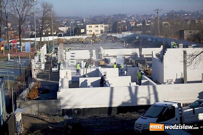 Zdjęcie w galerii na portalu naszwodzislaw.com: Przedszkole na Głożynach buduje się pełną parą wiadomości z regionu