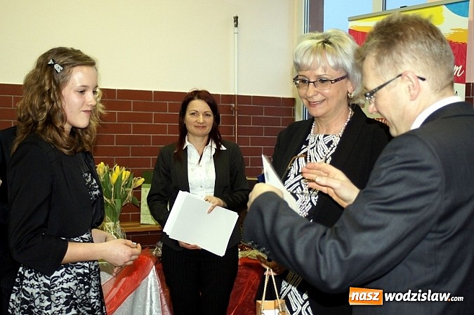 Zdjęcie w galerii na portalu naszwodzislaw.com: W Mszanie podsumowano warsztaty grupy Szpilka wiadomości z regionu