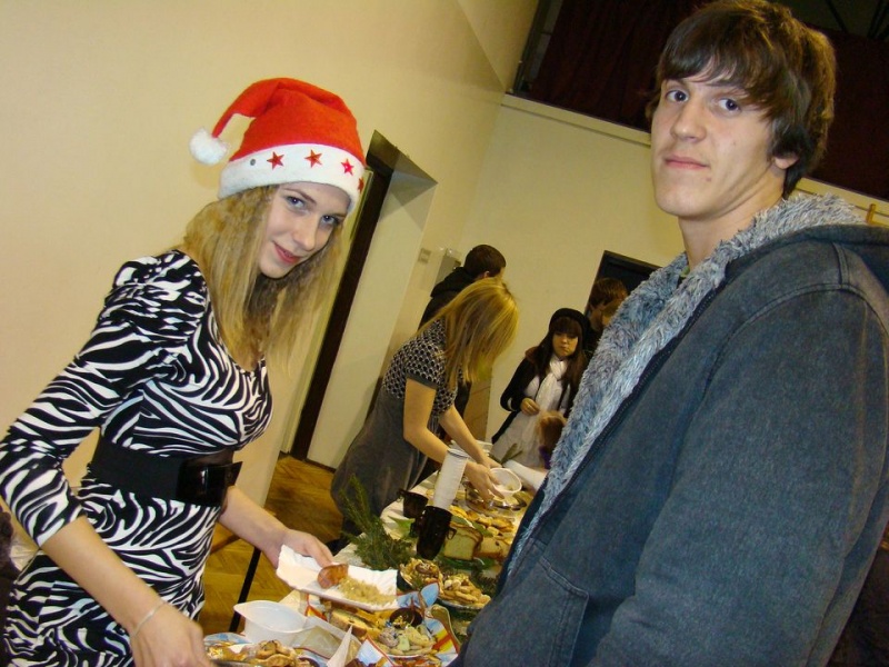 Zdjęcie w galerii na portalu naszwodzislaw.com: Potica i makówki zniknęły najszybciej wiadomości z regionu