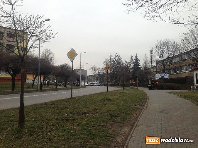 Zdjęcie w galerii na portalu naszwodzislaw.com: Sprawcy fałszywego alarmu bombowego już w rękach policji wiadomości z regionu