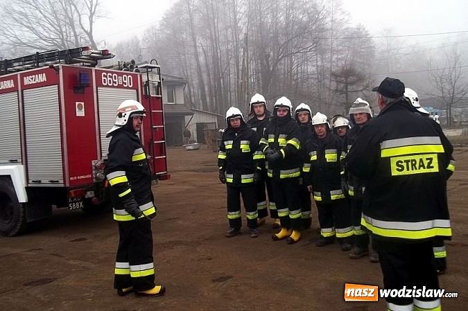 Zdjęcie w galerii na portalu naszwodzislaw.com: Strażacy z OSP Mszana ćwiczyli na wrakach wiadomości z regionu
