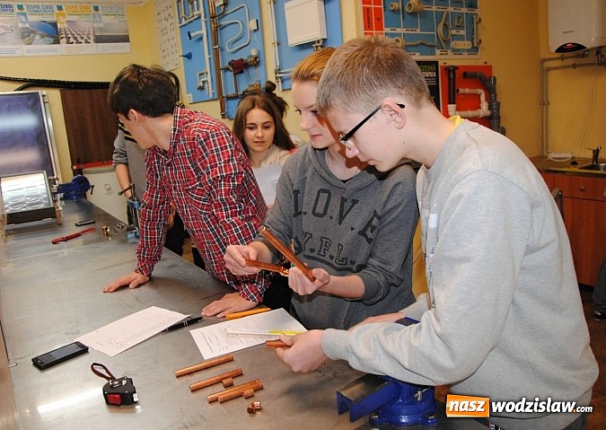 Zdjęcie w galerii na portalu naszwodzislaw.com: W ZST poszukiwali irlandzkiej tęczy wiadomości z regionu