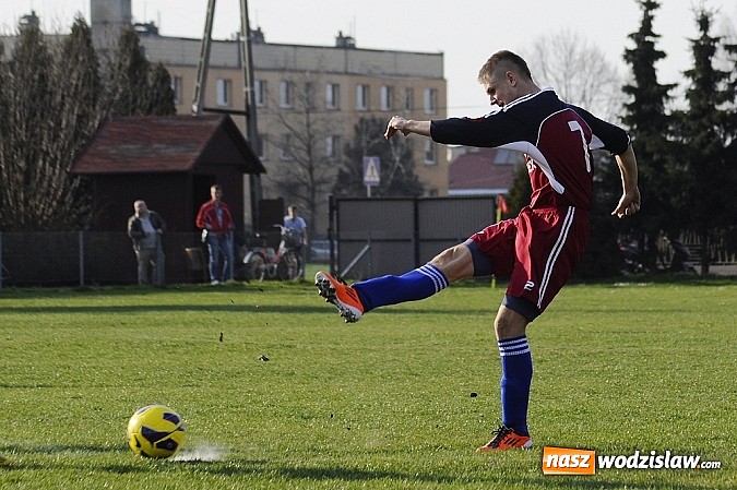 Zdjęcie w galerii na portalu naszwodzislaw.com: Wygrana Płomienia na początek rundy wiosennej wiadomości z regionu