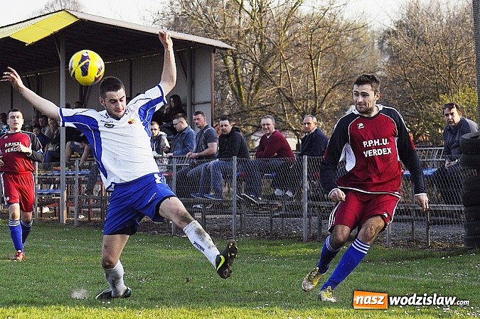 Zdjęcie w galerii na portalu naszwodzislaw.com: Wygrana Płomienia na początek rundy wiosennej wiadomości z regionu